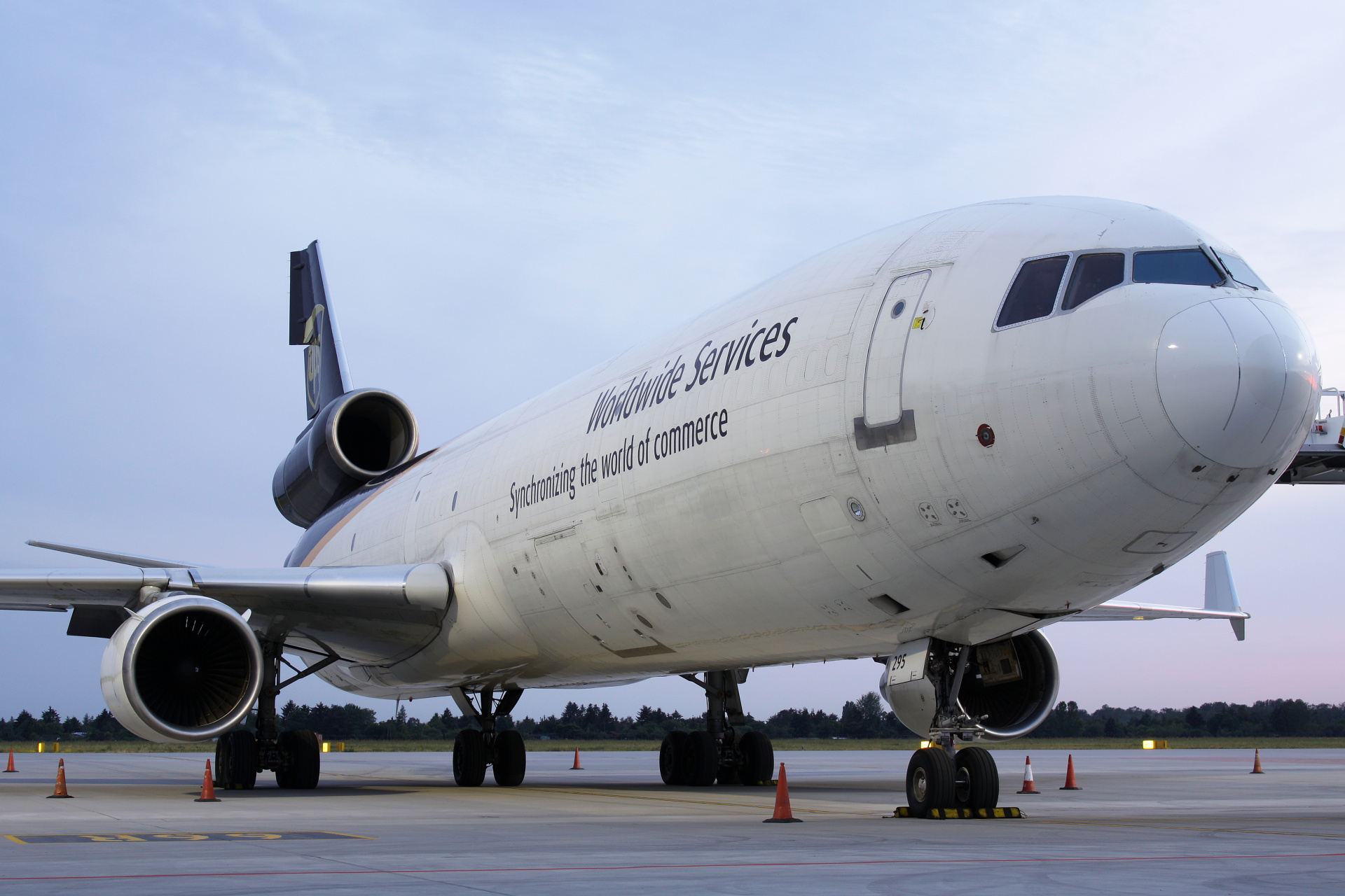 N295UP, United Parcel Service (UPS) Airlines (Samoloty » Spotting na EPWA » McDonnell Douglas MD-11F)