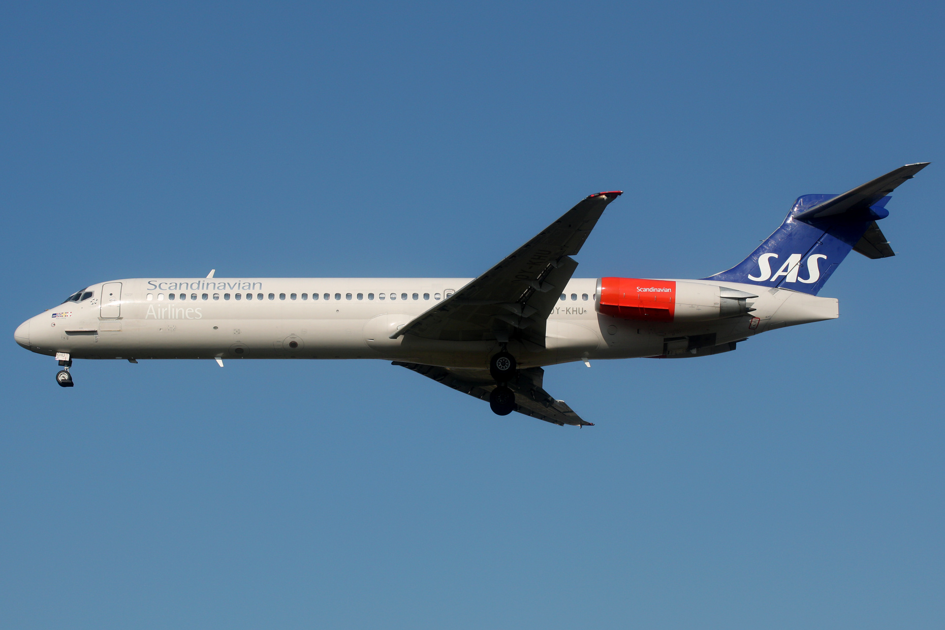 OY-KHU, SAS Scandinavian Airlines (Samoloty » Spotting na EPWA » McDonnell Douglas MD-87)
