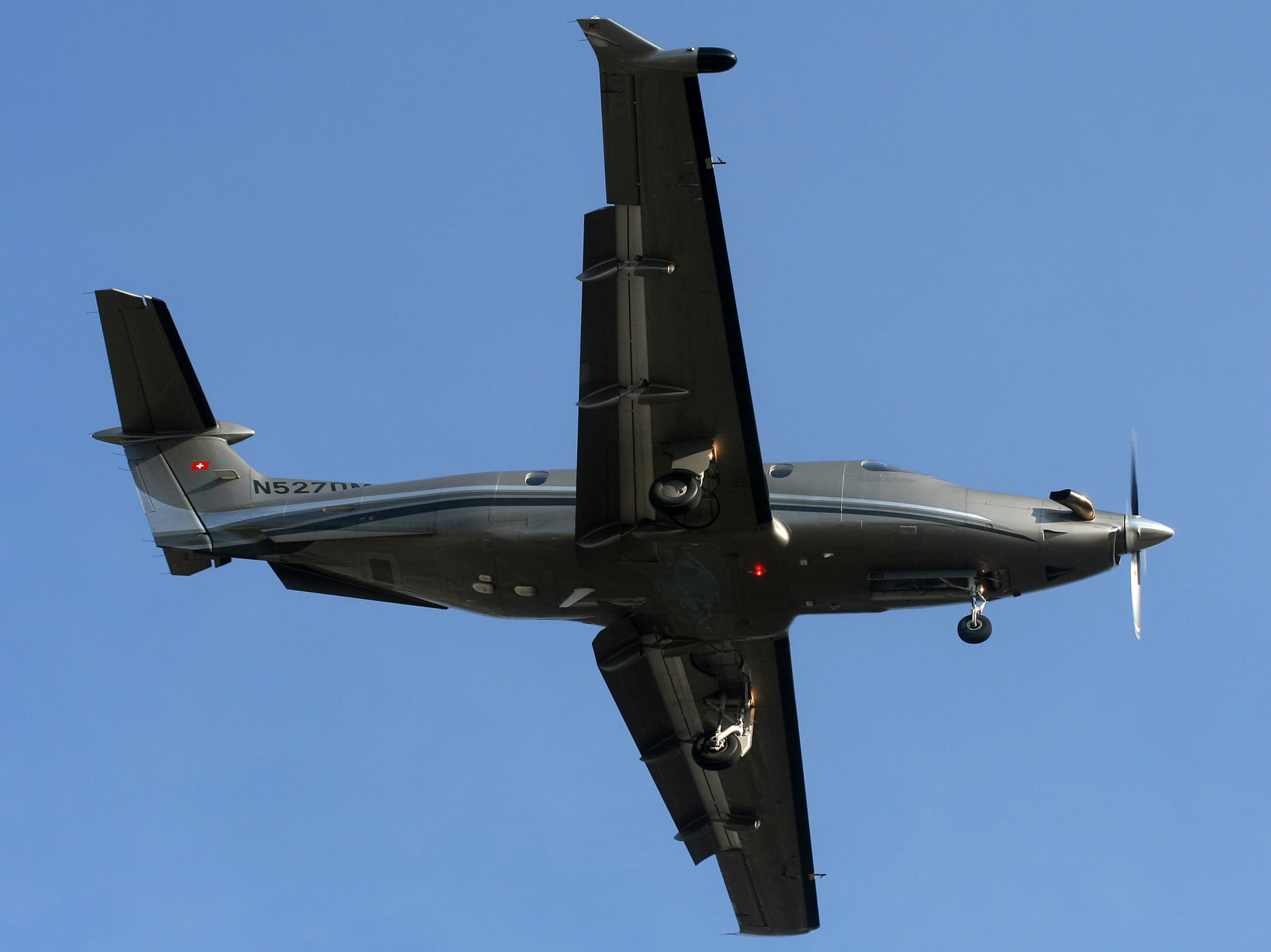 PC-12/47, N527DM, prywatny (Samoloty » Spotting na EPWA » Pilatus PC-12 i wersje pochodne)