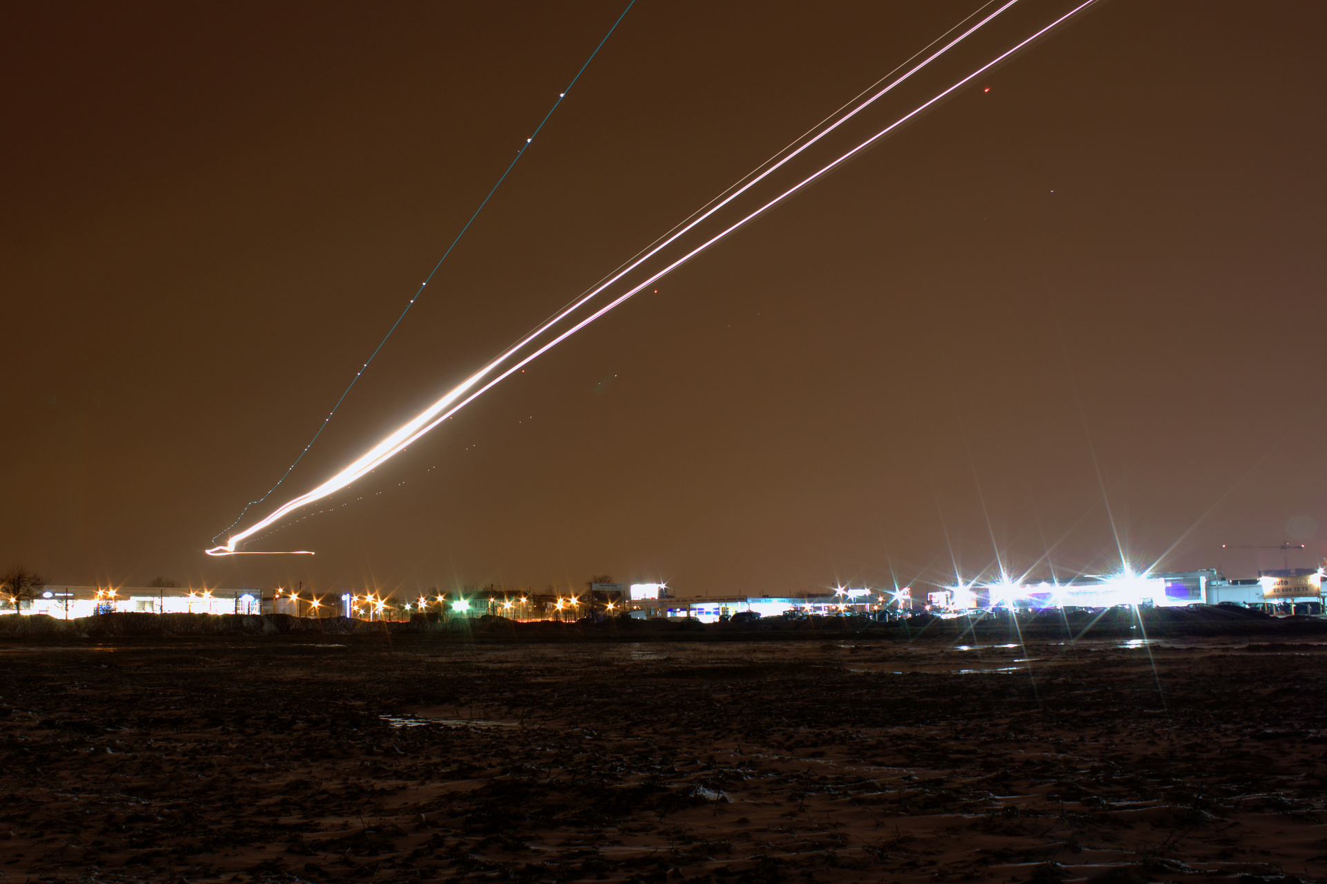 Light Trail (Aircraft » EPWA Spotting » various)