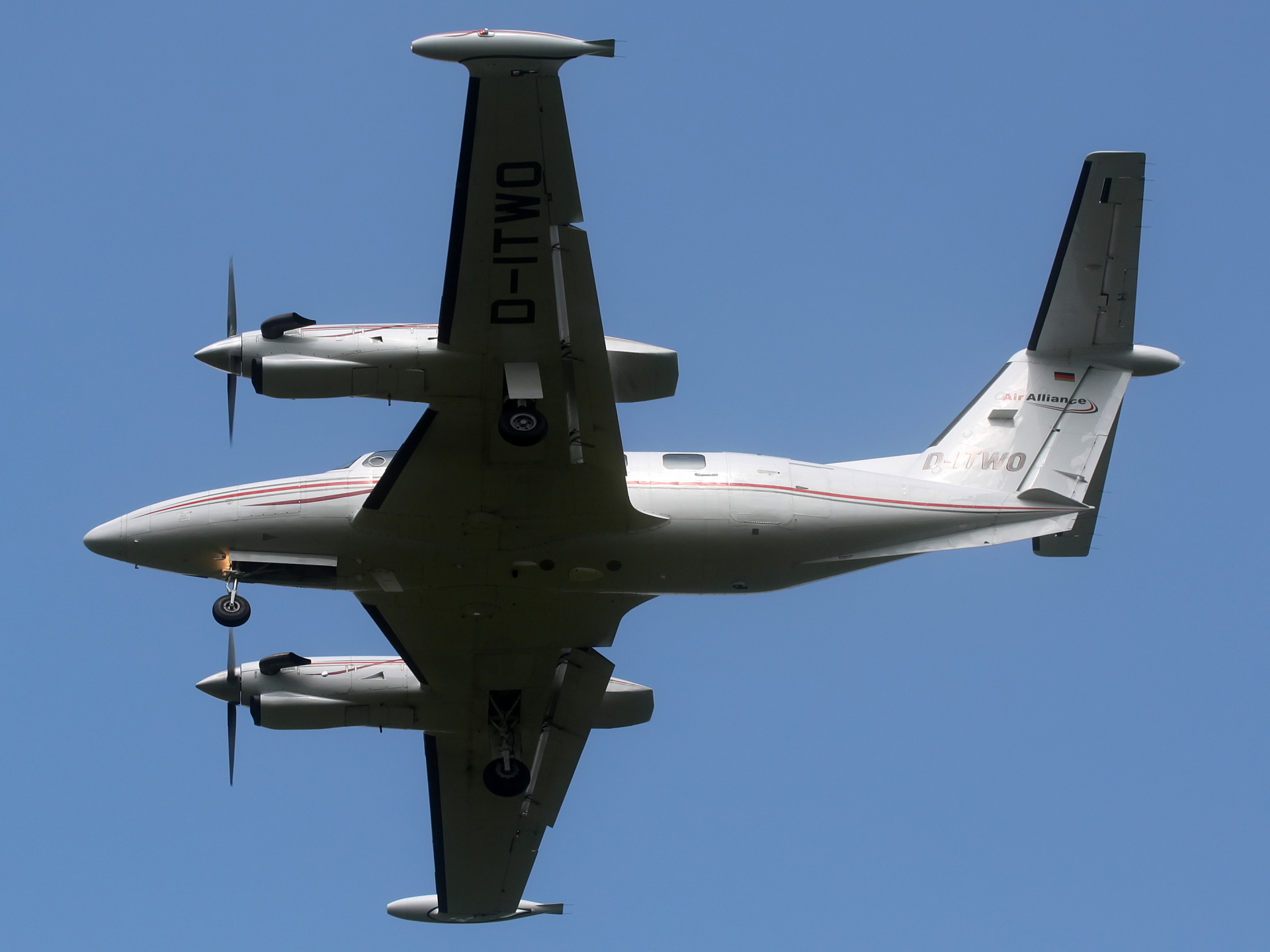 Piper PA-42-720 Cheyenne IIIA, D-ITWO, Air Alliance Express (Samoloty » Spotting na EPWA » pozostałe)