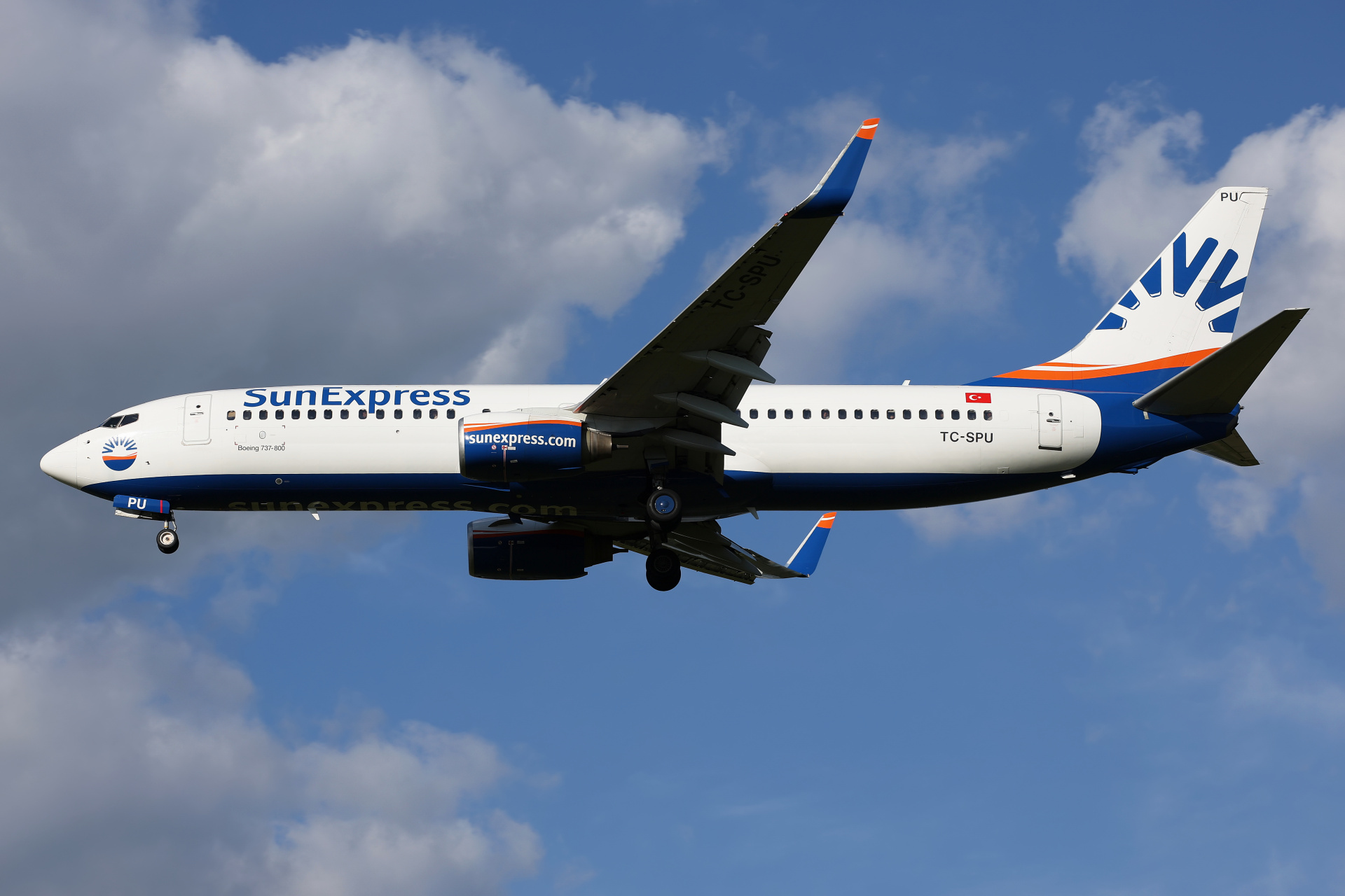 TC-SPU (Aircraft » EPWA Spotting » Boeing 737-800 » SunExpress)