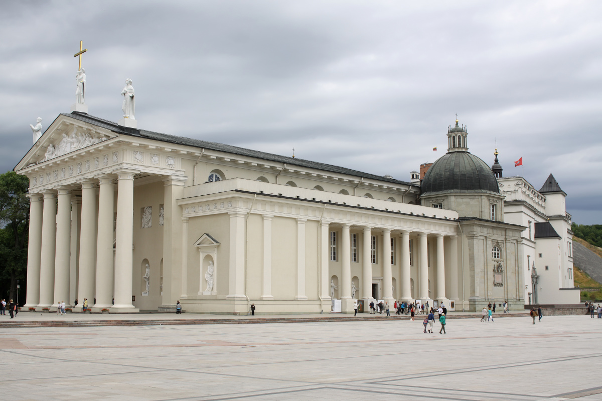Cathedral Square and Cathedral Basilica of St Stanislaus and St Ladislaus of Vilnius