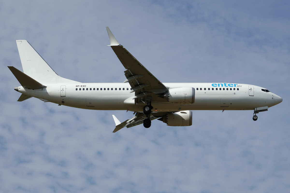 SP-EXC (bez malowania) (Samoloty » Spotting na EPWA » Boeing 737-8 MAX » Enter Air)