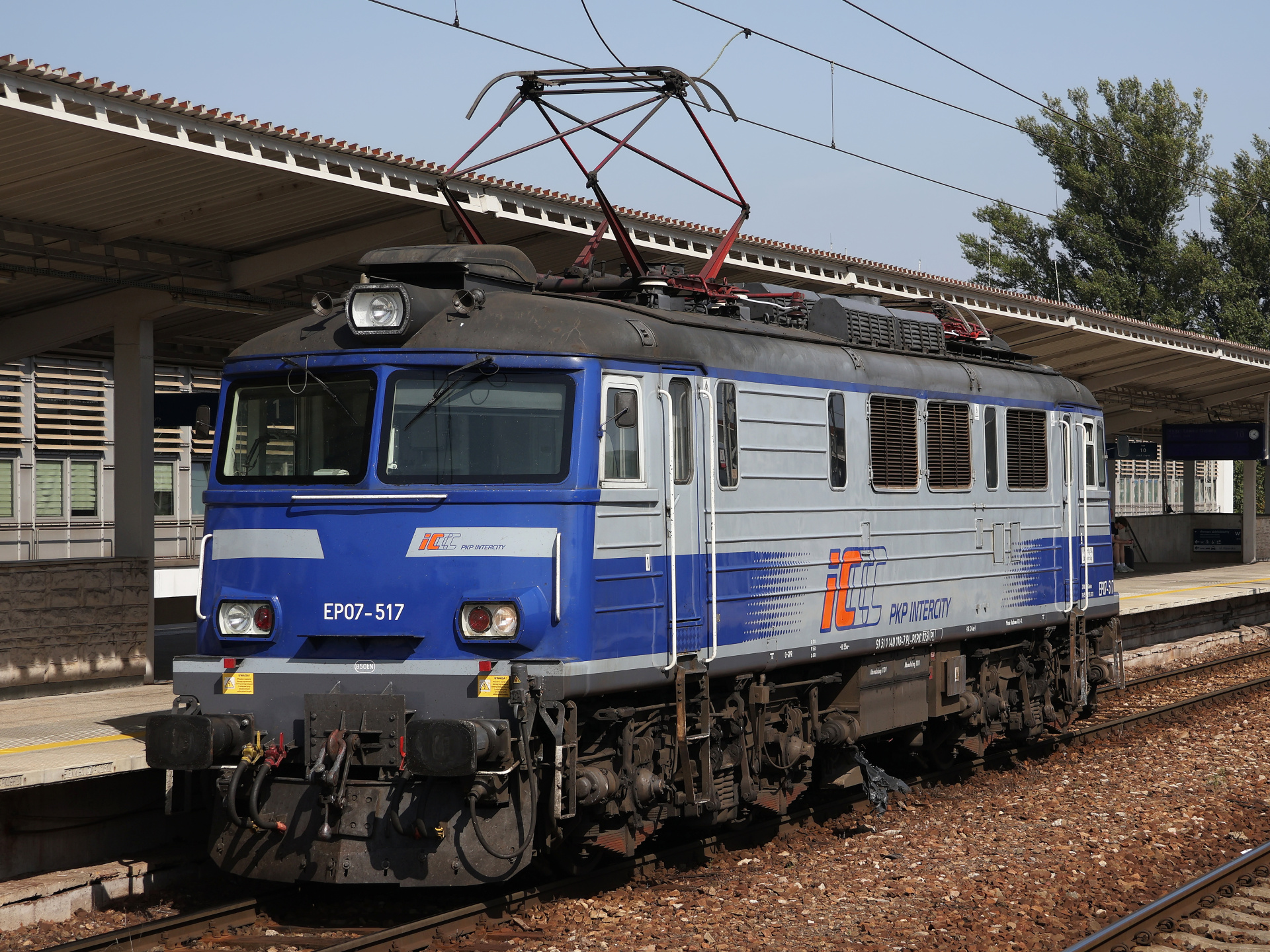EP07-517 (Vehicles » Trains and Locomotives » HCP 303E » PKP Intercity)