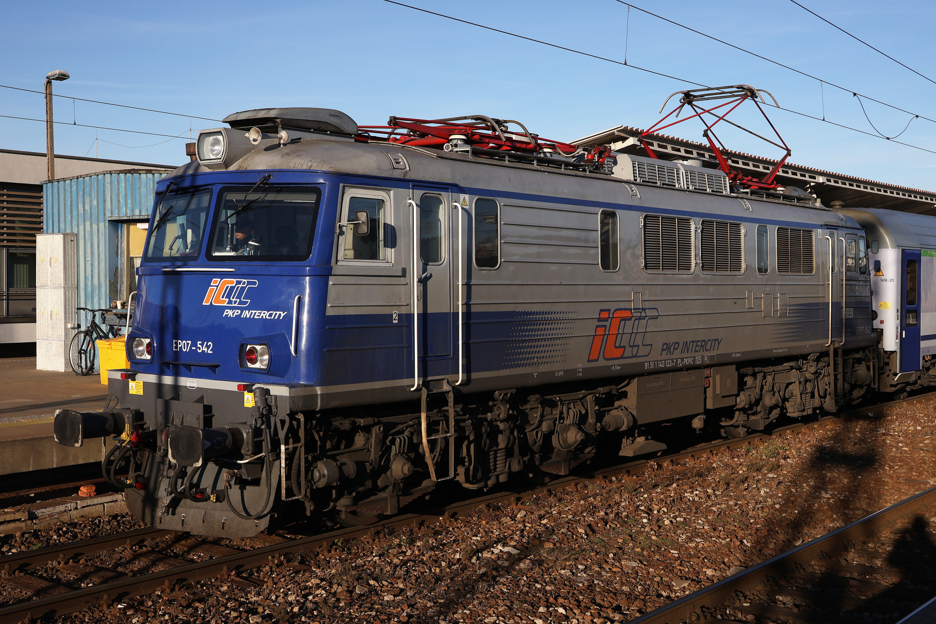EP07-542 (Vehicles » Trains and Locomotives » HCP 303E » PKP Intercity)