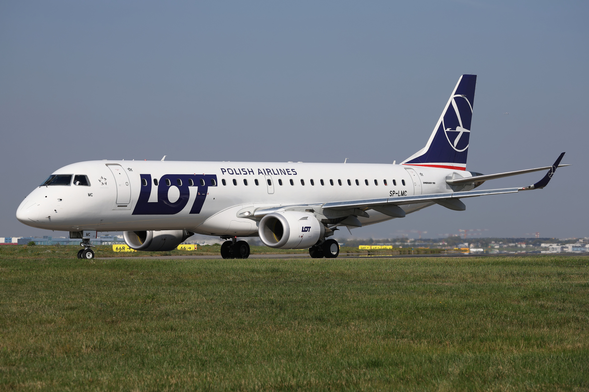 SP-LMC (Aircraft » EPWA Spotting » Embraer E190 (ERJ-190-100) » LOT Polish Airlines)