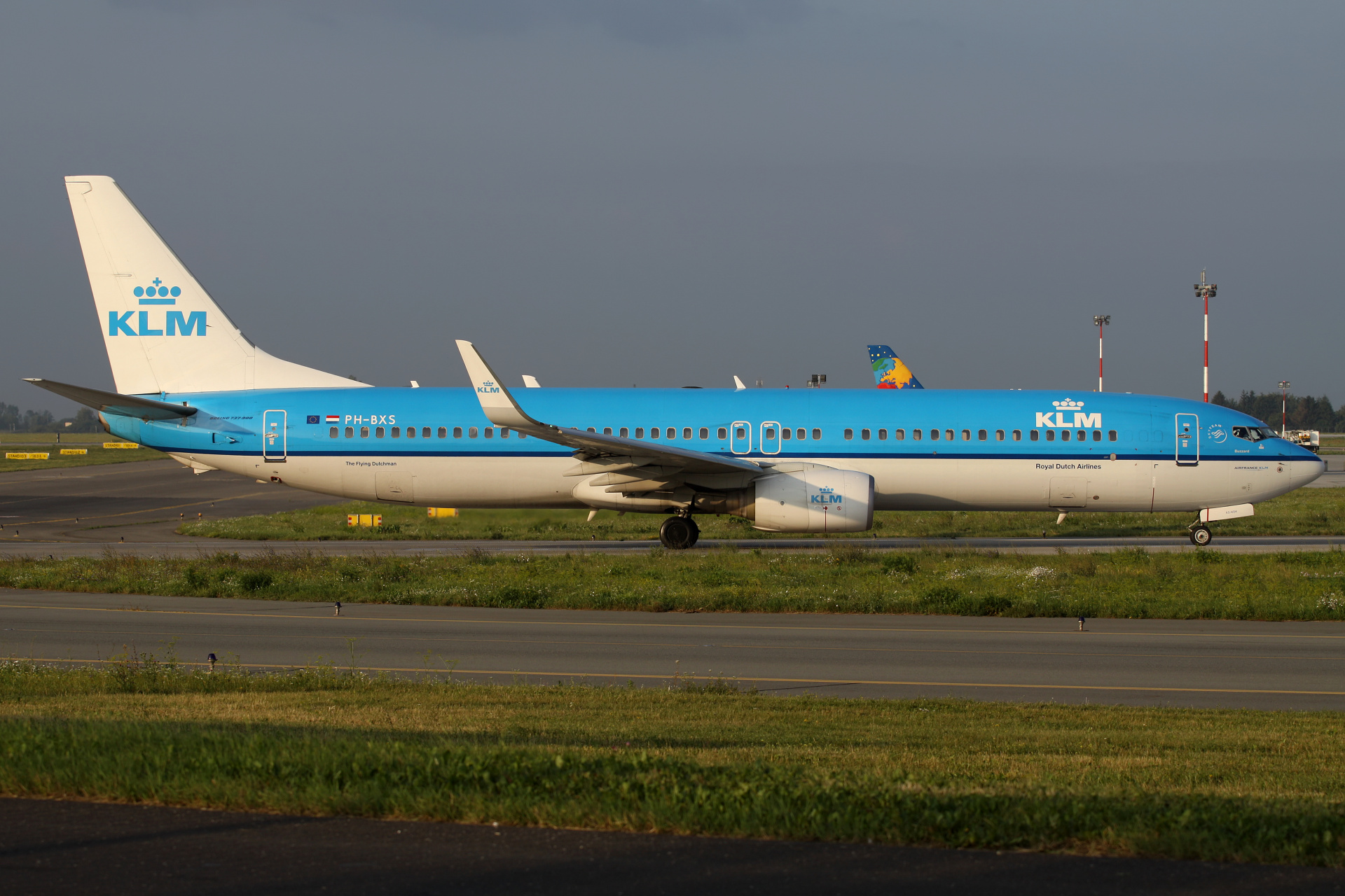 PH-BXS (Samoloty » Spotting na EPWA » Boeing 737-900 » KLM Royal Dutch Airlines)