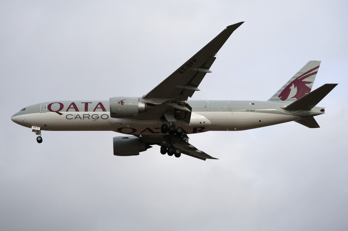 A7-BFP (Samoloty » Spotting na EPWA » Boeing 777F » Qatar Airways Cargo)