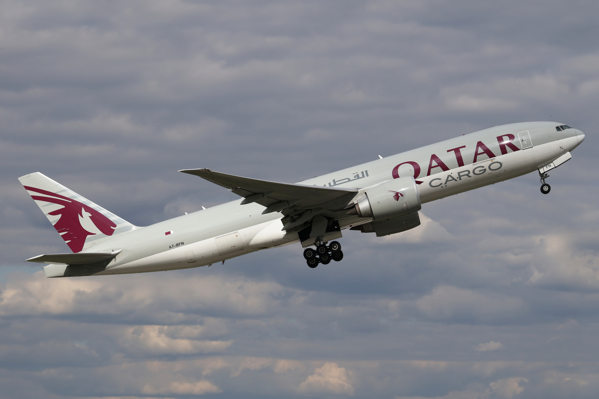 A7-BFN (Aircraft » EPWA Spotting » Boeing 777F » Qatar Airways Cargo)