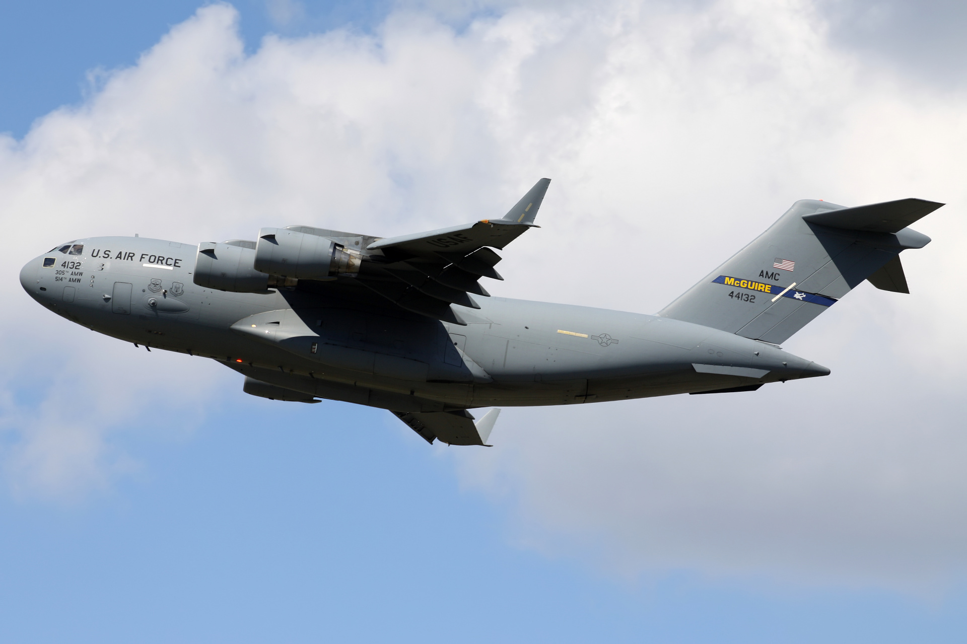 04-4132 (Samoloty » Spotting na EPWA » Boeing/McDonnell Douglas C-17/C-17A Globemaster III » Siły Powietrzne Stanów Zjednoczonych)