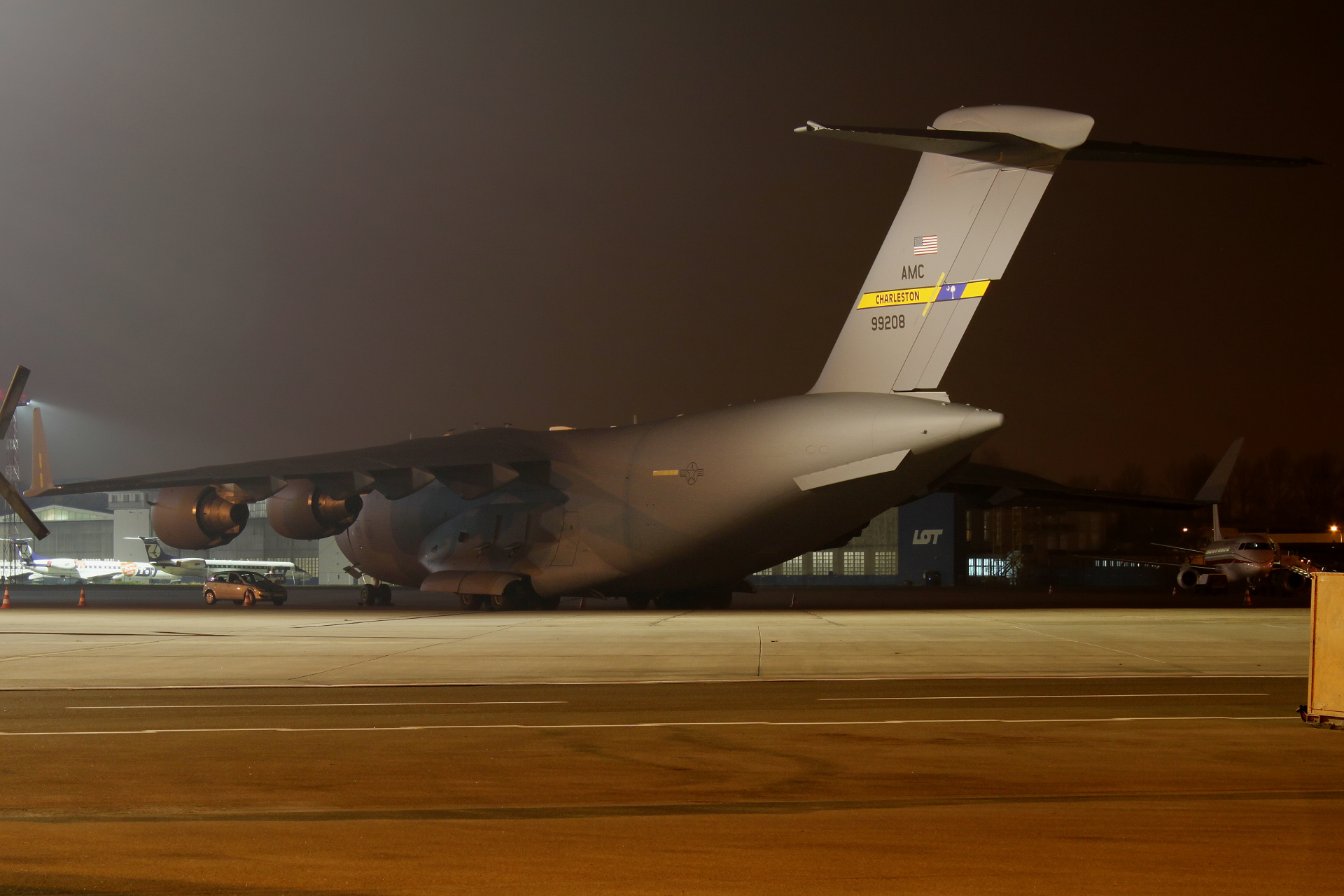 09-9208 (Aircraft » EPWA Spotting » Boeing/McDonnell Douglas C-17/C-17A Globemaster III » U.S. Air Force)