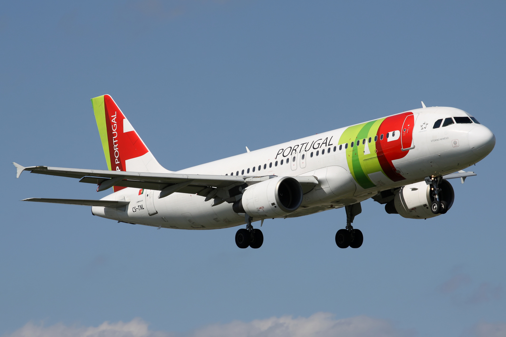 CS-TNL (Aircraft » EPWA Spotting » Airbus A320-200 » TAP Air Portugal)