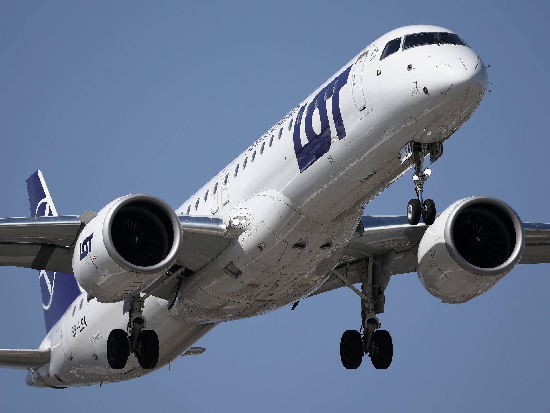 SP-LEA (Aircraft » EPWA Spotting » Embraer E195-E2 (E190-400) » LOT Polish Airlines)