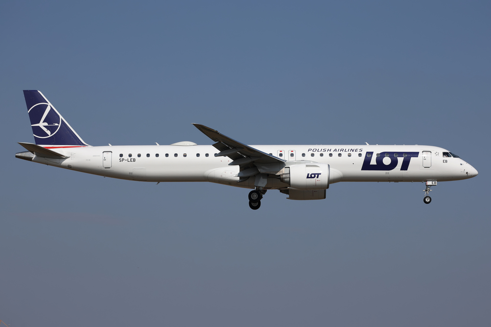 SP-LEB (Aircraft » EPWA Spotting » Embraer E195-E2 (E190-400) » LOT Polish Airlines)