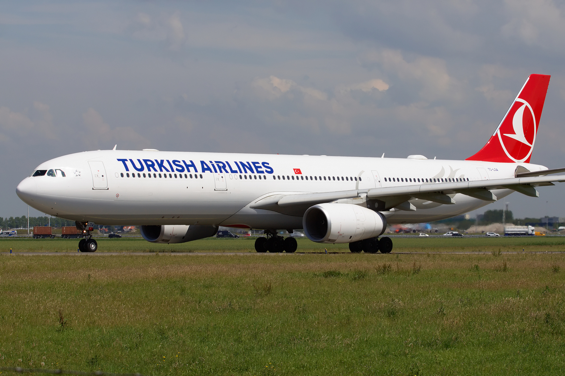 TC-LOA (Aircraft » Schiphol Spotting » Airbus A330-300 » THY Turkish Airlines)