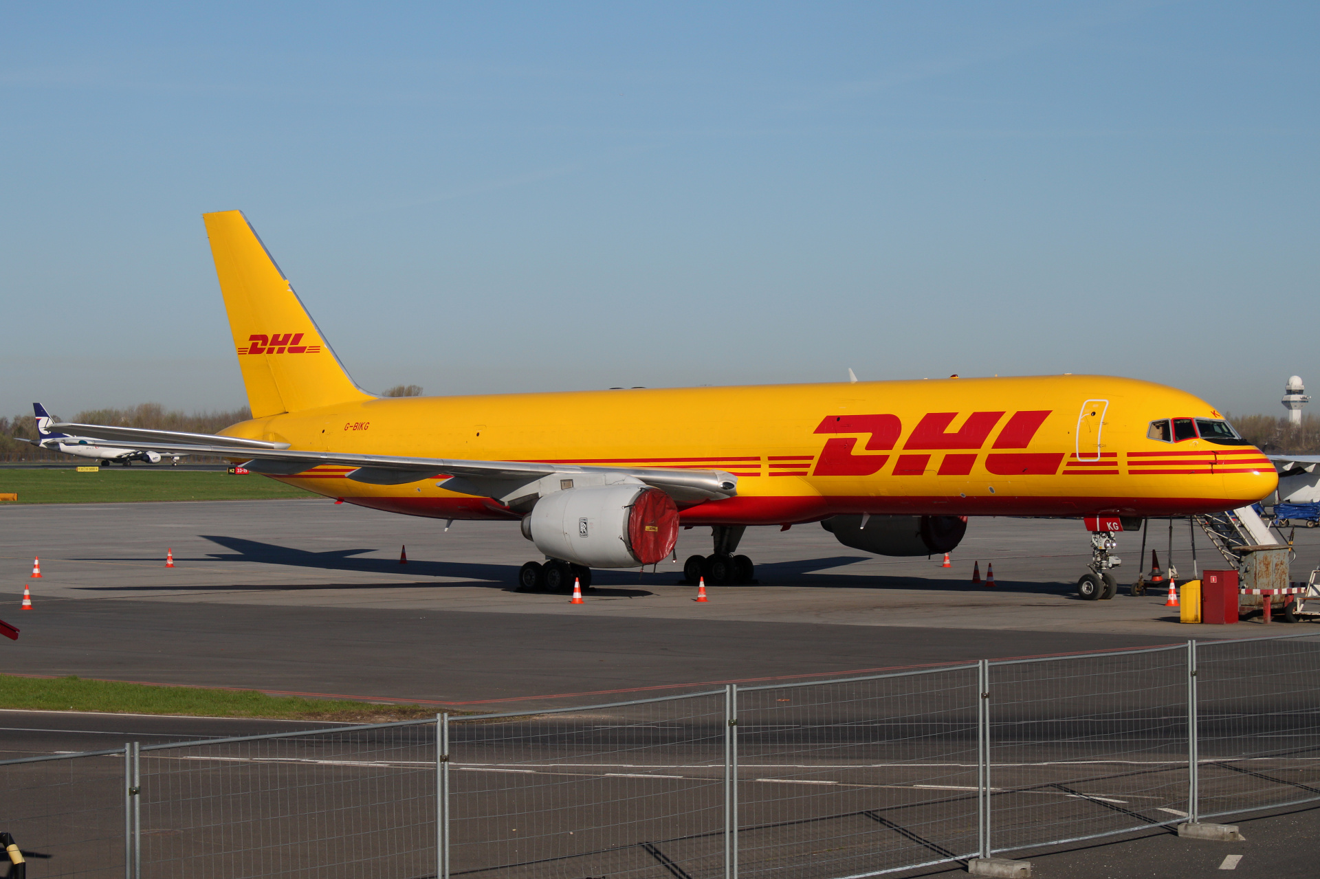 SF, G-BIKG, European Air Transport (Samoloty » Spotting na EPWA » Boeing 757-200F » DHL)