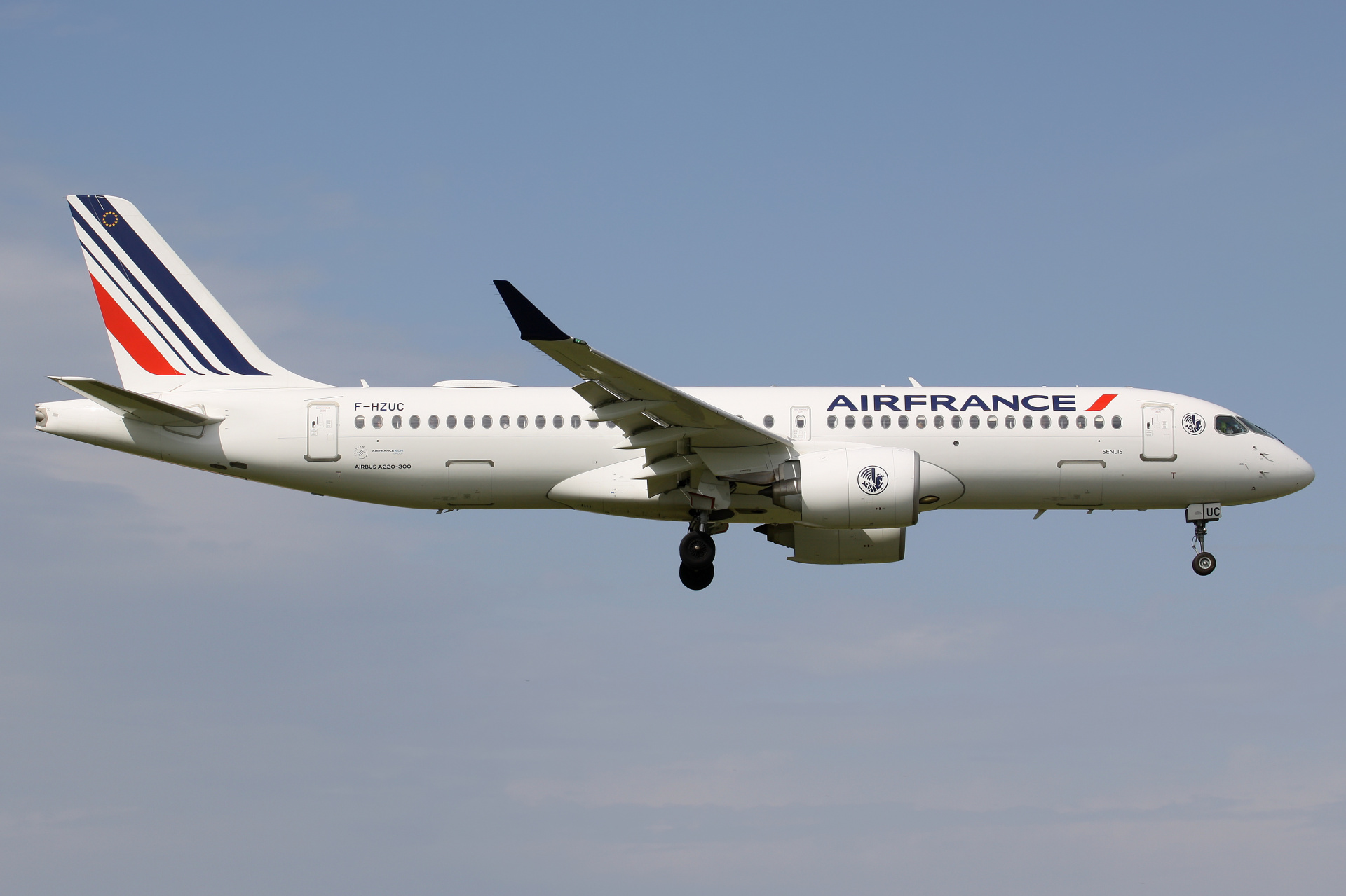 F-HZUC (Aircraft » EPWA Spotting » Airbus A220-300 » Air France)