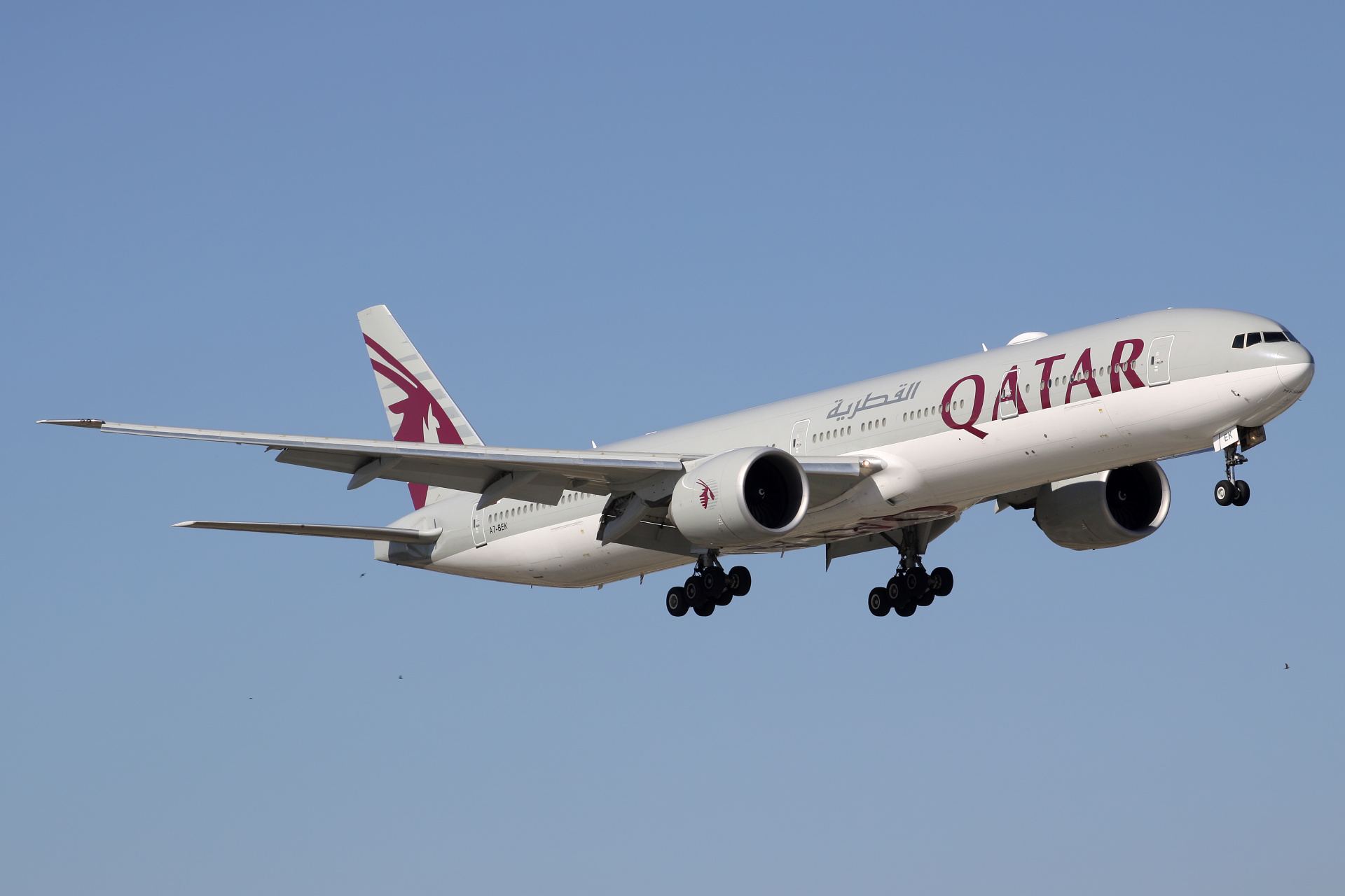 A7-BEK (Aircraft » EPWA Spotting » Boeing 777-300ER » Qatar Airways)