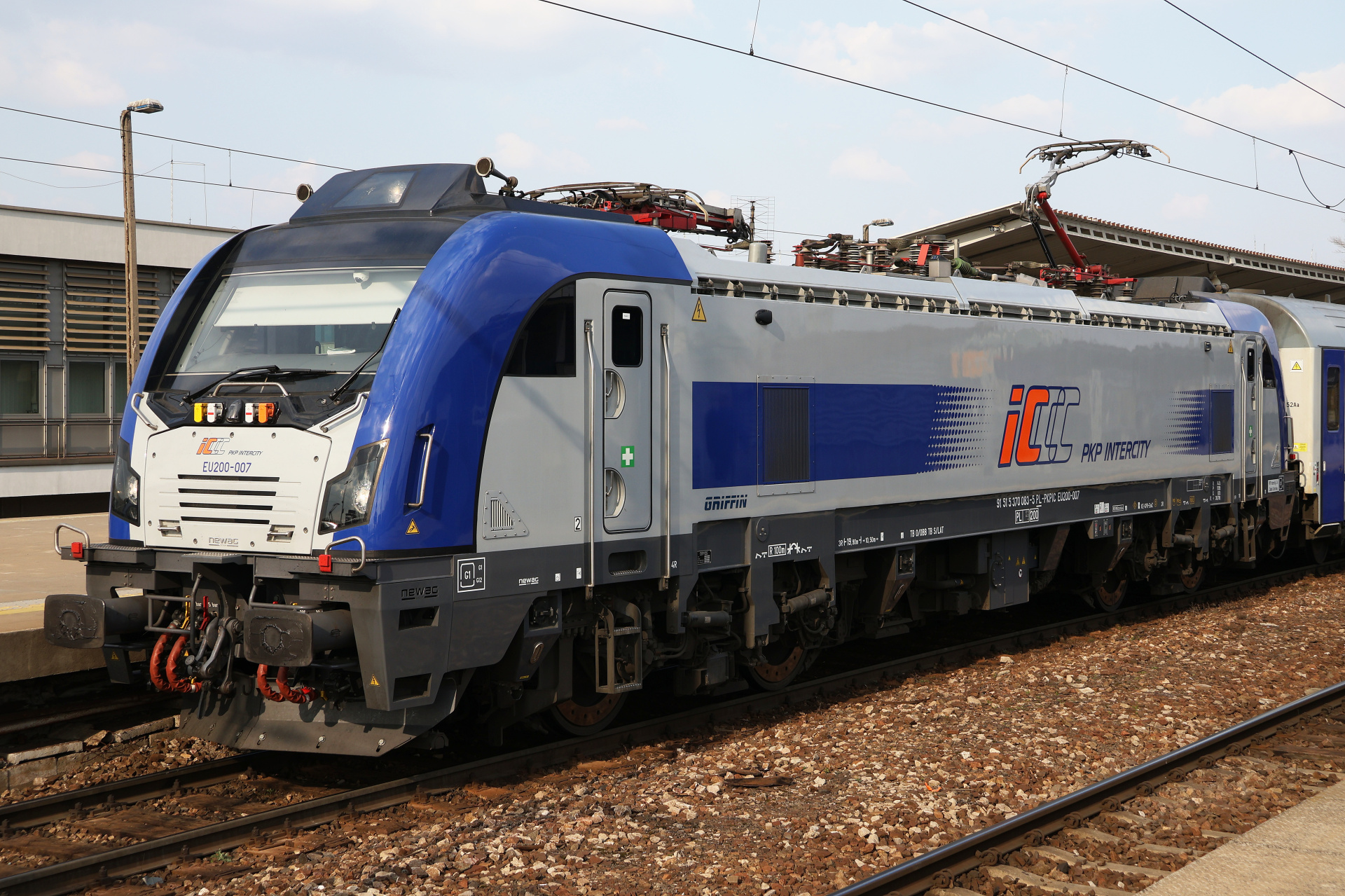 EU200-007 (Vehicles » Trains and Locomotives » Newag Griffin » E4MSUa (Multisystem), PKP Intercity)