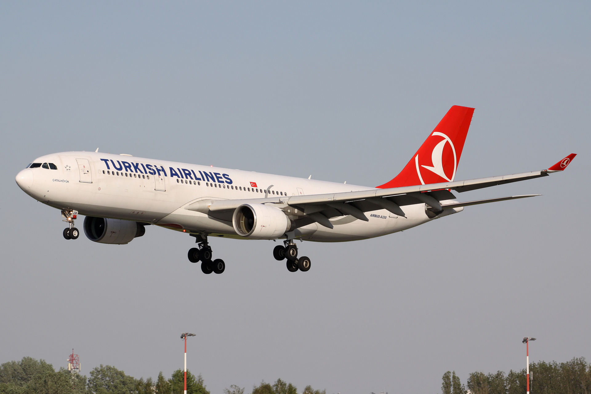 TC-JIR (Aircraft » EPWA Spotting » Airbus A330-200 » THY Turkish Airlines)