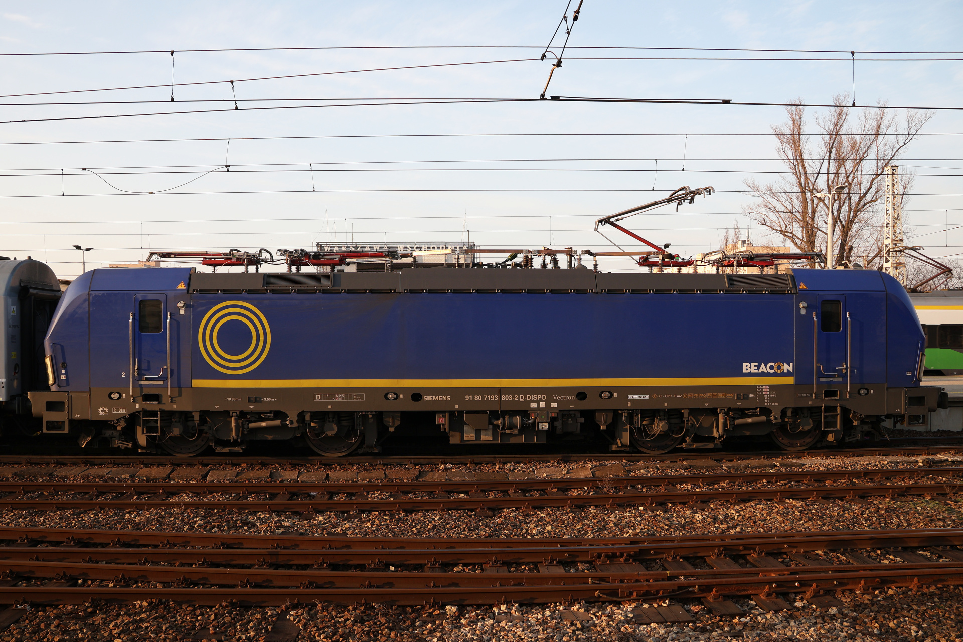 X4-E-Loco-AB Vectron MS X4 E-803 (Vehicles » Trains and Locomotives » Siemens Vectron » Beacon Rail)