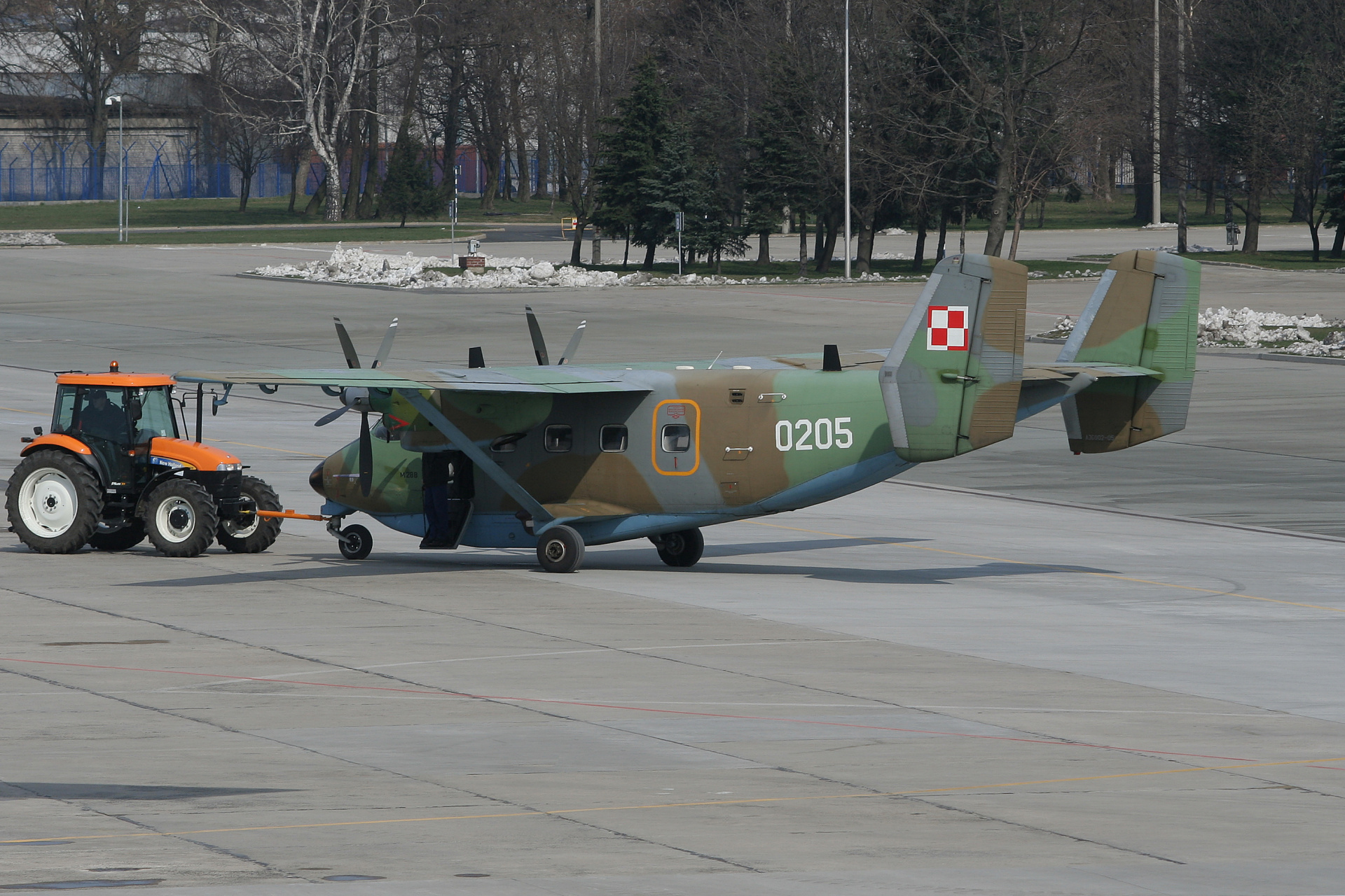 M28B, 0205 (Samoloty » Spotting na EPWA » PZL Mielec M28 » Polskie Siły Powietrzne)