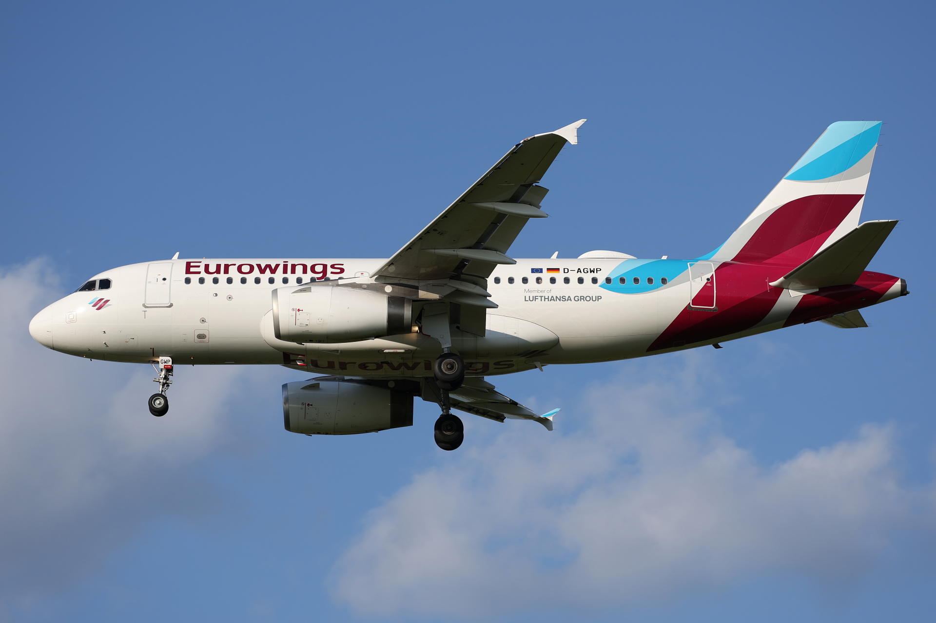D-AGWP (Aircraft » EPWA Spotting » Airbus A319-100 » Eurowings)