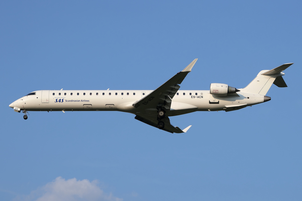 ES-ACN (Samoloty » Spotting na EPWA » Mitsubishi Regional Jet » CRJ-900 » SAS Scandinavian Airlines)