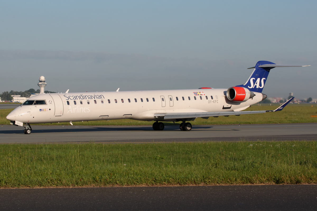 OY-KFC (Aircraft » EPWA Spotting » Mitsubishi Regional Jet » CRJ-900 » SAS Scandinavian Airlines)