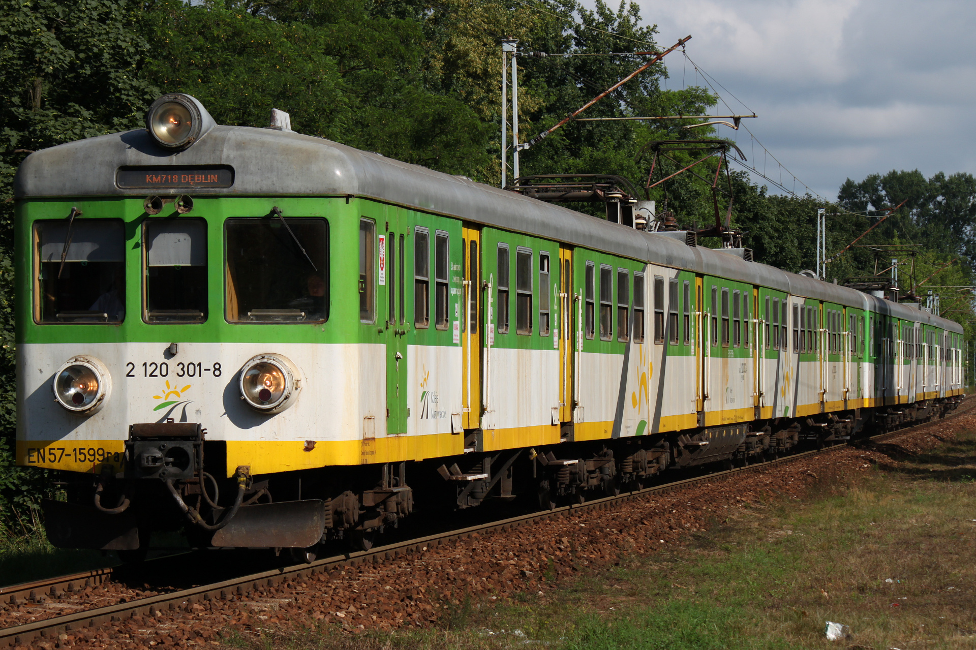 EN57-1599 (Vehicles » Trains and Locomotives » Pafawag 5B/6B EN57 and revisions)