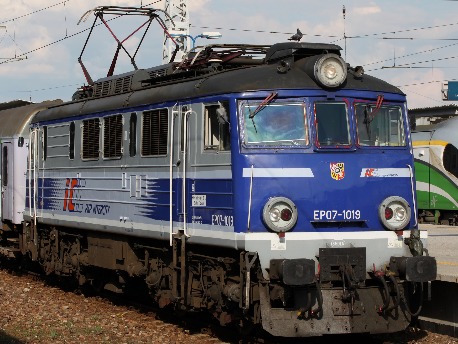 EP07-1019 (Pojazdy » Pociągi i lokomotywy » HCP 303E)