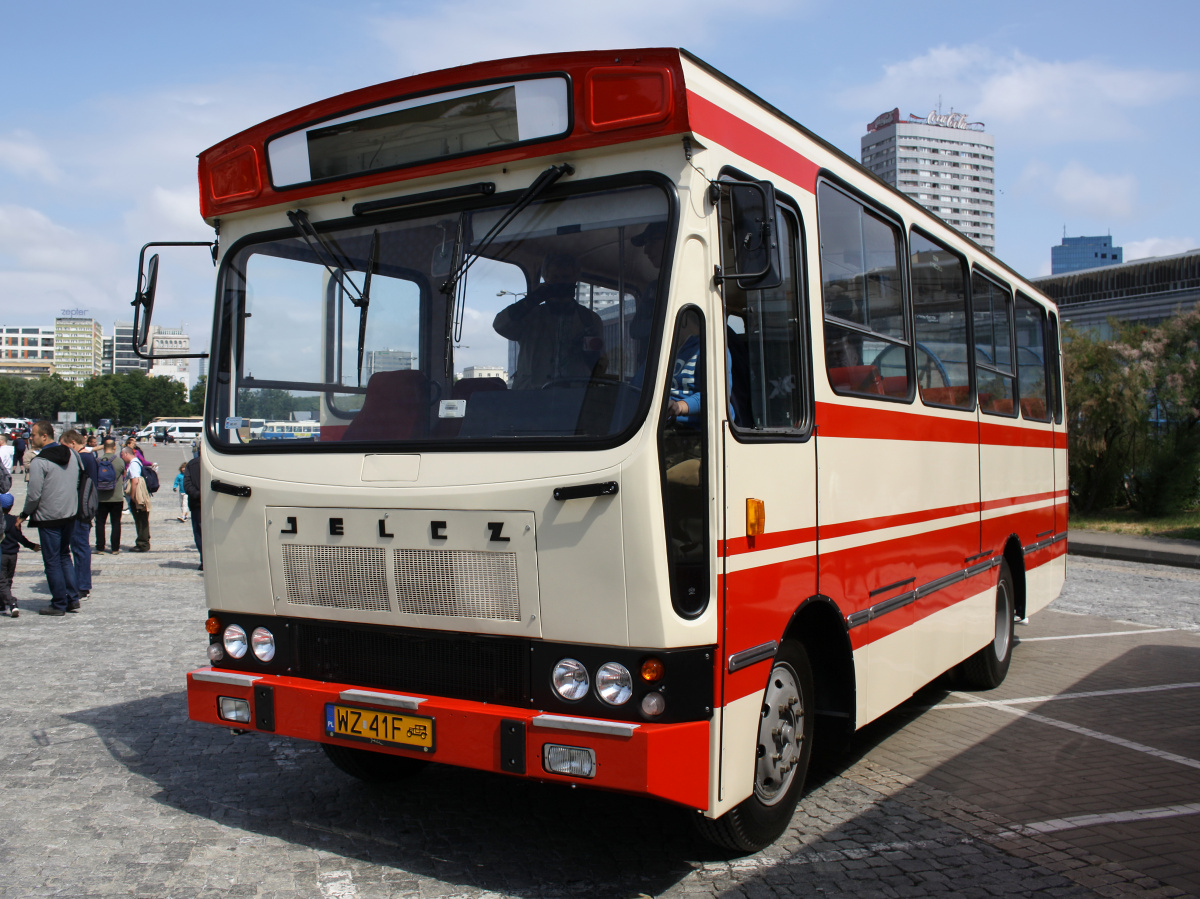 Jelcz 080 (Pojazdy » Samochody i autobusy zabytkowe)