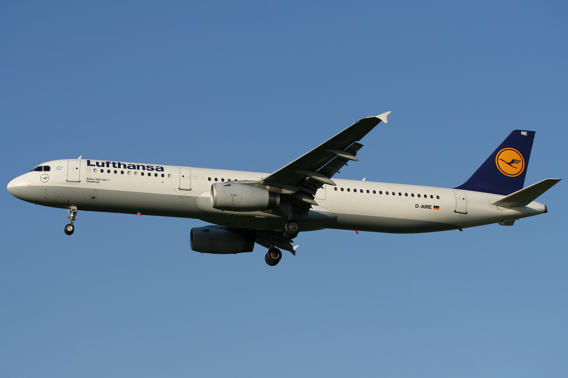 D-AIRE (Samoloty » Spotting na EPWA » Airbus A321-100 » Lufthansa)