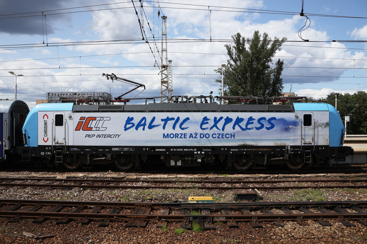 X4-E-Loco-AB Vectron MS 6193 324 "Hania" ("Baltic Express. Morze aż do Czech" wrap) (Vehicles » Trains and Locomotives » Siemens Vectron)