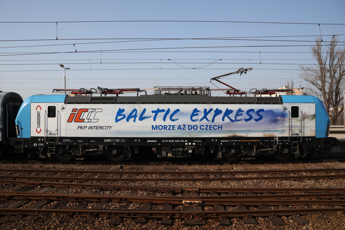 X4-E-Loco-AB Vectron MS 6193 328 "Maciej" (okleina "Baltic Express. Morze aż do Czech") (Pojazdy » Pociągi i lokomotywy » Siemens Vectron)