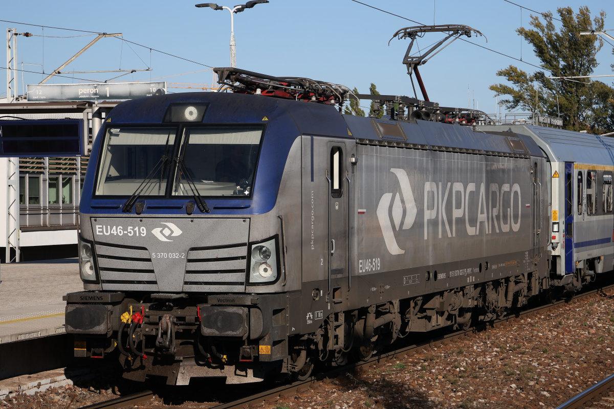 X4-E-Loco-AB Vectron MS EU46-519 (Vehicles » Trains and Locomotives » Siemens Vectron)