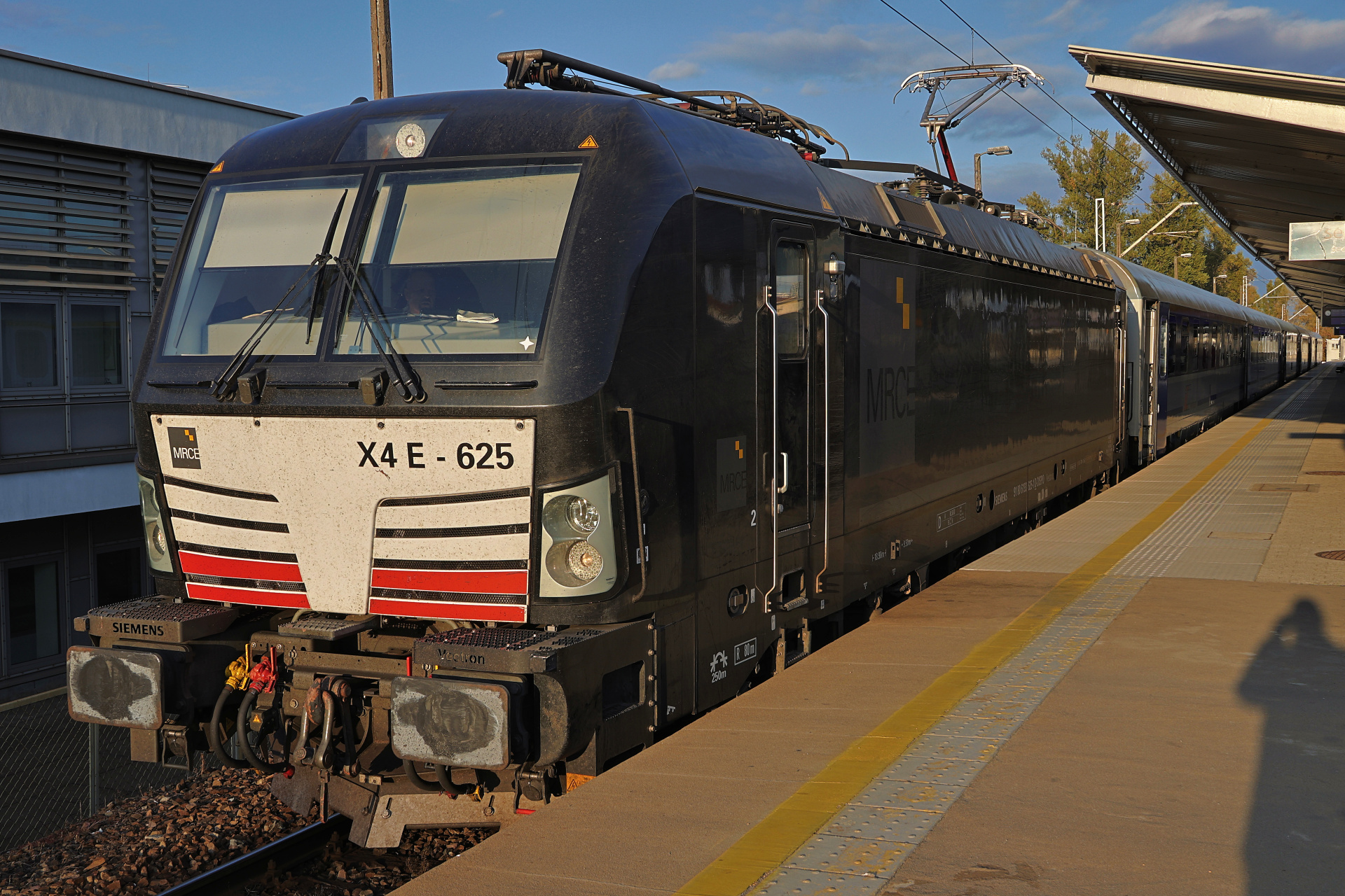 X4-E-Loco-AB Vectron MS X4 E 625 (Vehicles » Trains and Locomotives » Siemens Vectron)