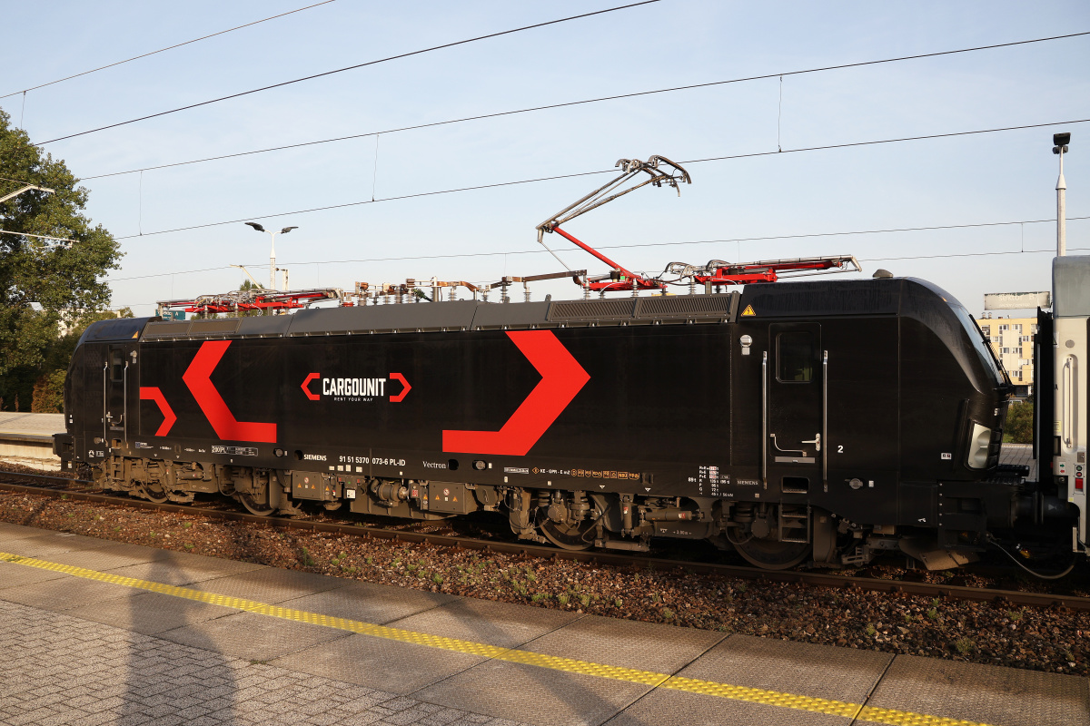 X4-E-Loco-AB Vectron MS 6193 325 "Katerina"