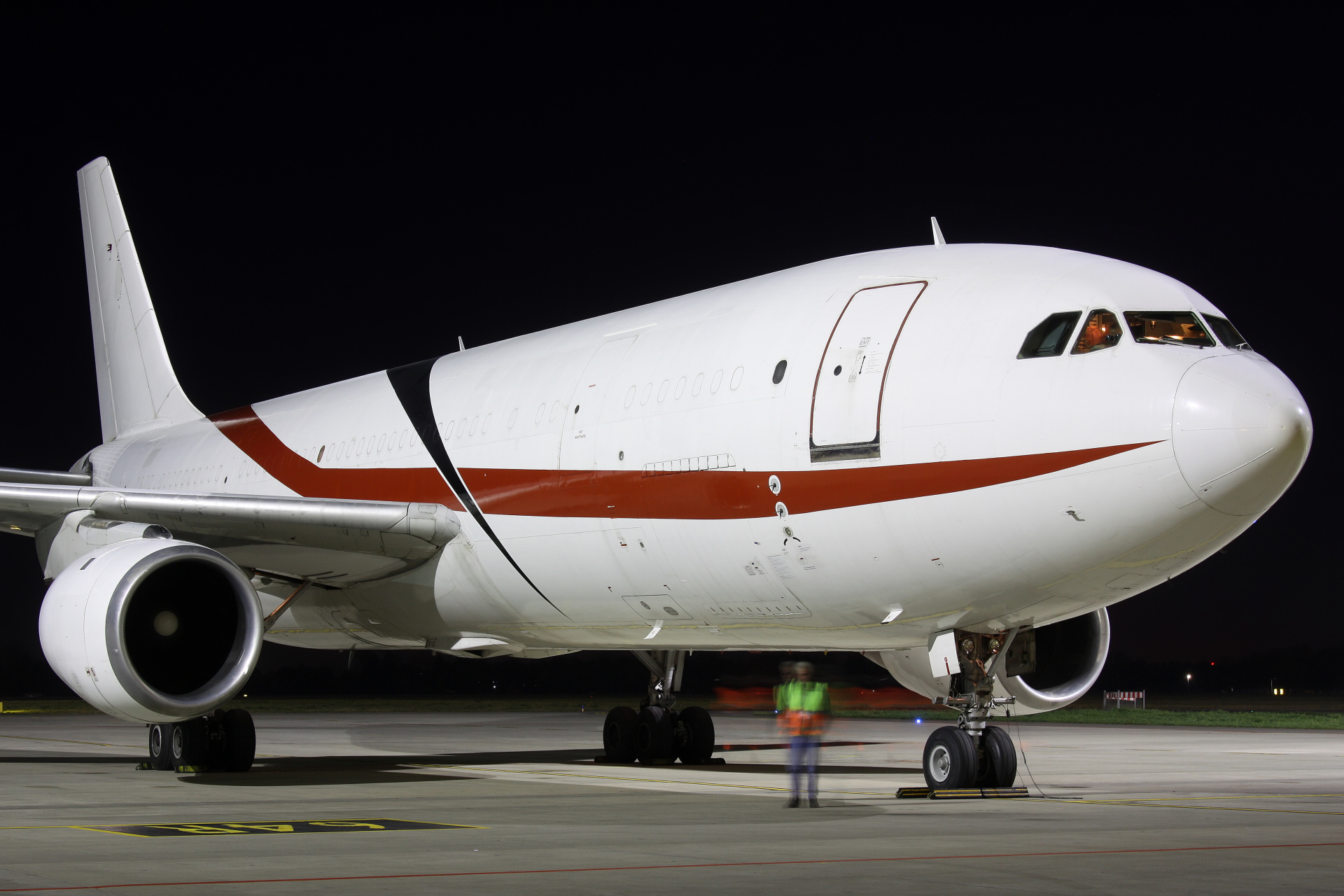 4L-EFC, Easy Charter (Aircraft » EPWA Spotting » Airbus A300B4-200F)