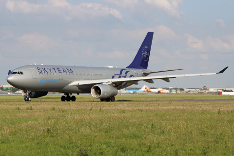 EC-LQP (SkyTeam livery)