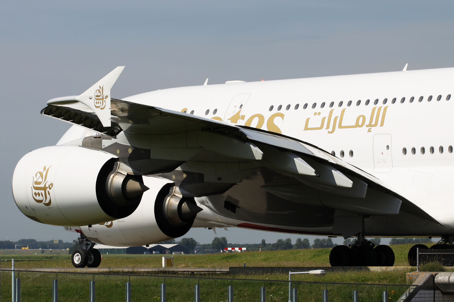 A6-EDJ (naklejka EXPO 2020 Dubaj) (Samoloty » Spotting na Schiphol » Airbus A380-800 » Emirates)