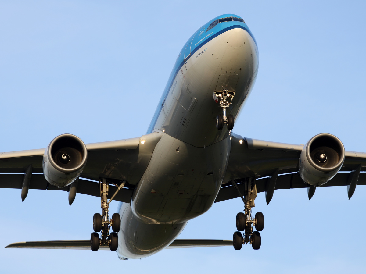 PH-AOF (Aircraft » Schiphol Spotting » Airbus A330-200 » KLM Royal Dutch Airlines)