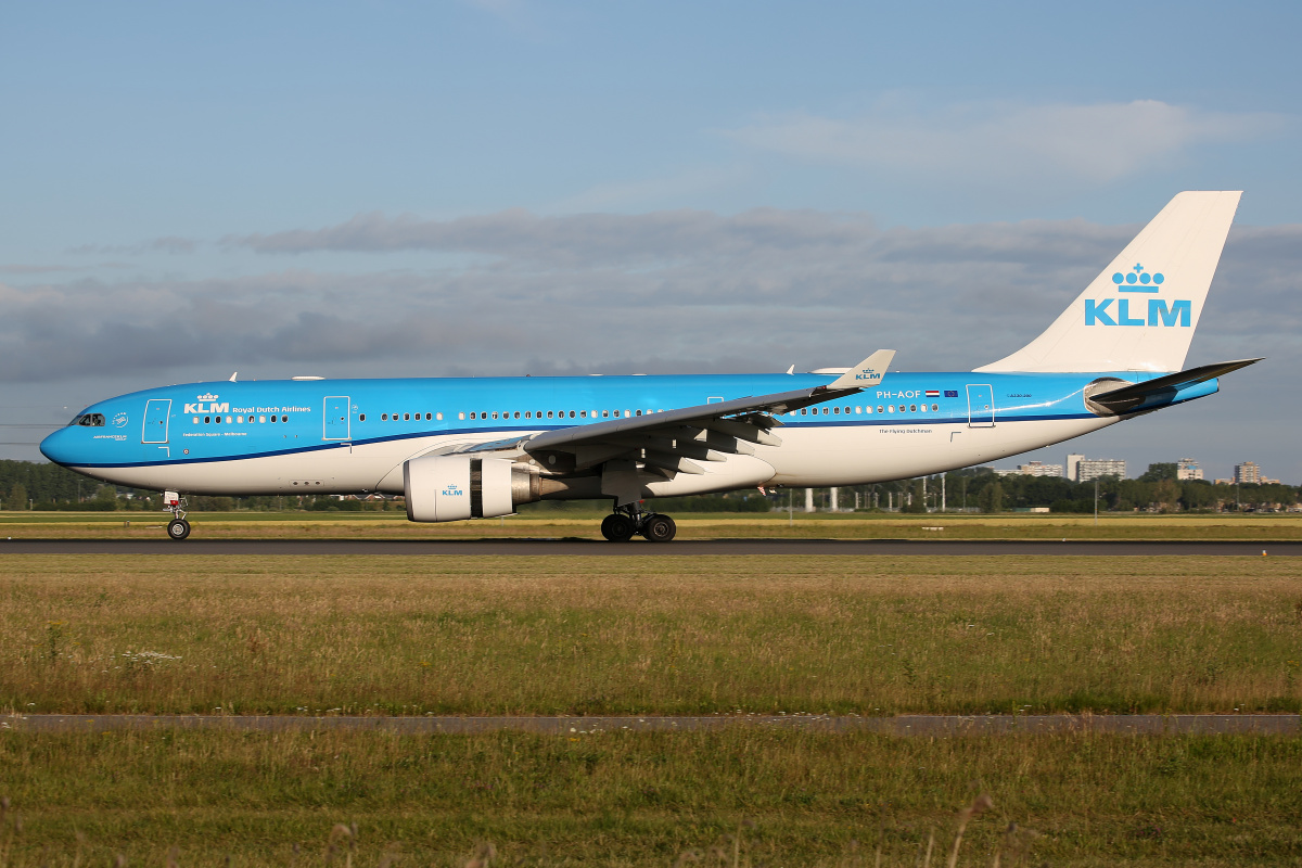PH-AOF (nowe malowanie) (Samoloty » Spotting na Schiphol » Airbus A330-200 » KLM Royal Dutch Airlines)