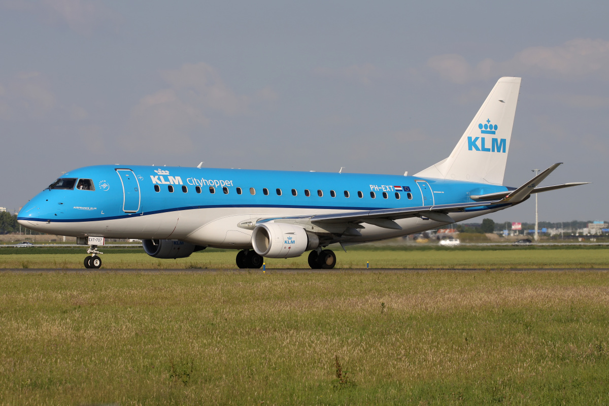 PH-EXT (Samoloty » Spotting na Schiphol » Embraer E175 » KLM Cityhopper)