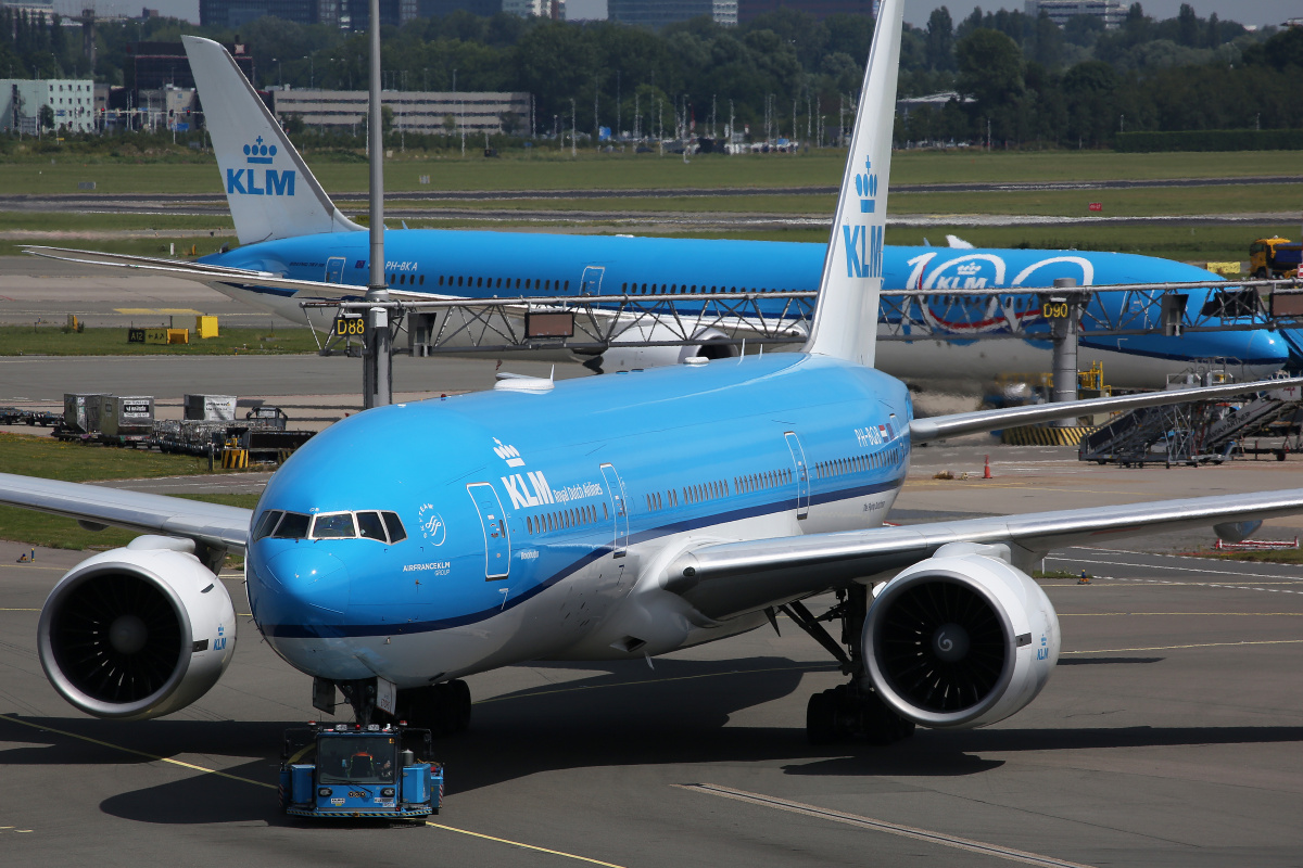 PH-BQB (Samoloty » Spotting na Schiphol » Boeing 777-200/-ER » KLM Royal Dutch Airlines)