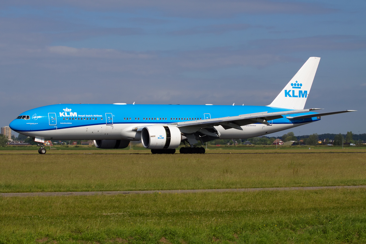 PH-BQD (nowe malowanie) (Samoloty » Spotting na Schiphol » Boeing 777-200/-ER » KLM Royal Dutch Airlines)