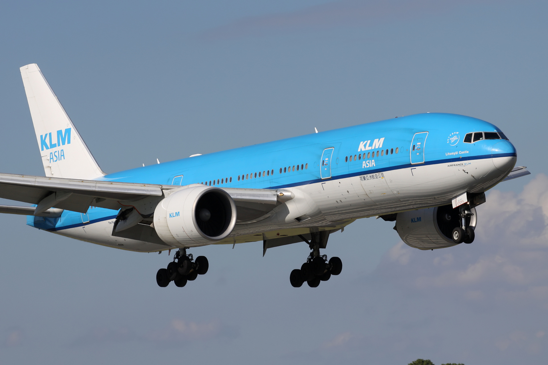 PH-BQL (KLM Asia livery) (Aircraft » Schiphol Spotting » Boeing 777-200/-ER » KLM Royal Dutch Airlines)