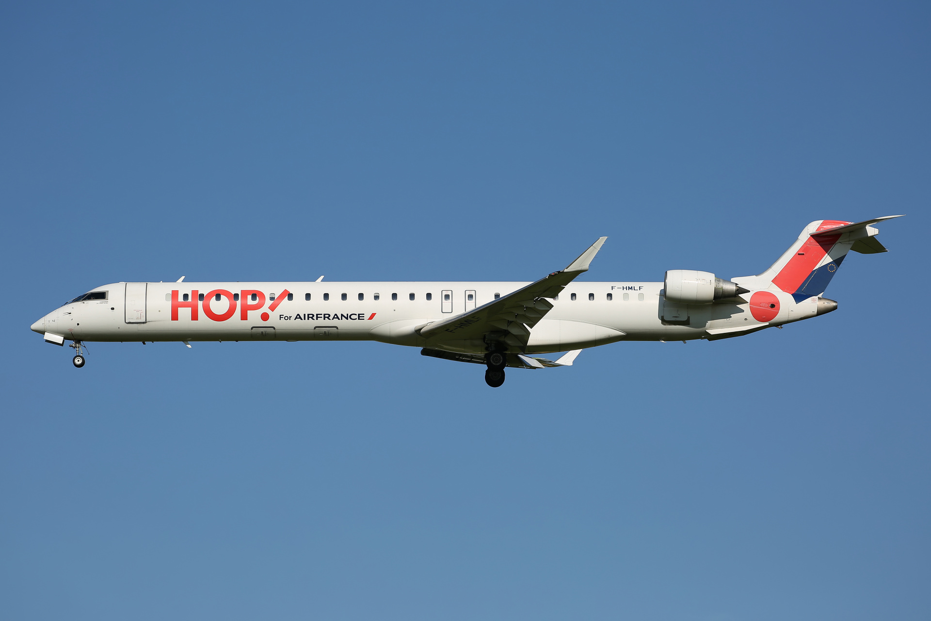 CRJ-1000, F-HMLF, Hop! for Air France (Aircraft » Schiphol Spotting » Mitsubishi CL-600 Regional Jet)