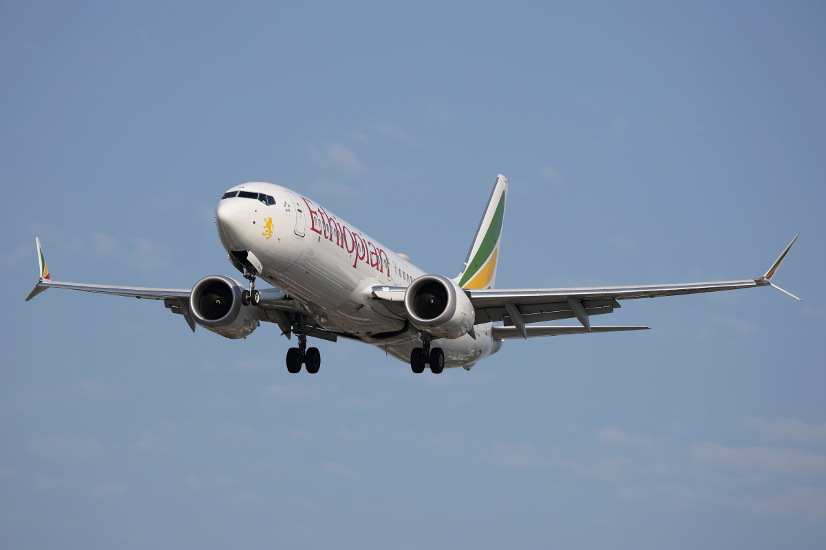 ET-AZA (Aircraft » EPWA Spotting » Boeing 737-8 MAX » Ethiopian Airlines)